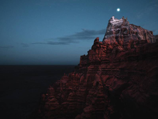 無(wú)人機(jī)除了拍攝,還能這樣用?怪不得美國(guó)攝影師能拍出神秘大片 無(wú)人機(jī)除了拍攝,還能這樣用?怪不得美國(guó)攝影師能拍出神秘大片