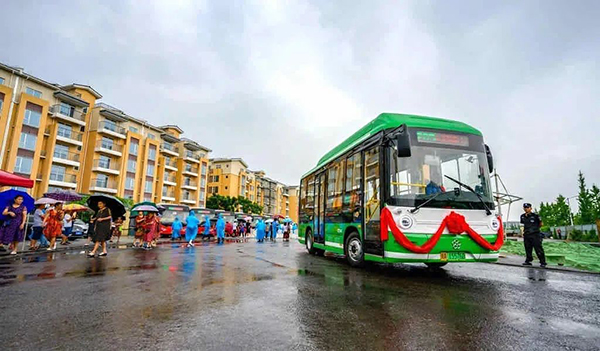 銀隆新能源微公交倍受喜愛 重慶表示:再來一批