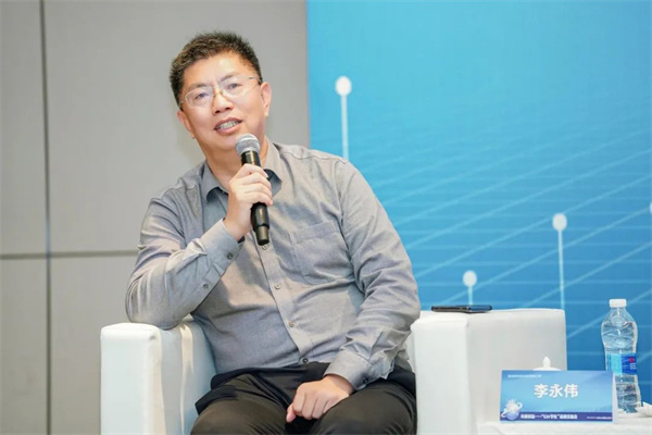 “Li+學社”高端對話：警惕全球化機遇下，鋰電企業(yè)的出海挑戰(zhàn)和技術(shù)迭代風險