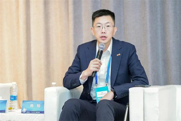 “Li+學社”高端對話：警惕全球化機遇下，鋰電企業(yè)的出海挑戰(zhàn)和技術(shù)迭代風險