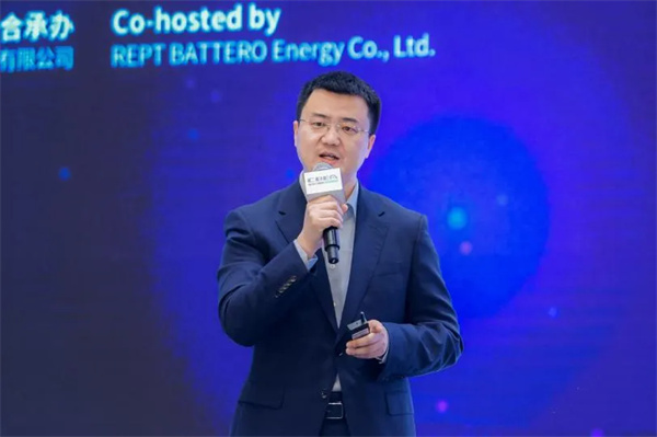 展灣科技亮相CIBF2024，為電池行業(yè)注入數(shù)智動力