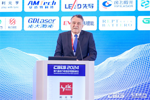 斯洛伐克共和國駐上海總領(lǐng)事館總領(lǐng)事伊戈?duì)枴づ磷衾讼壬罗o 斯洛伐克共和國駐上海總領(lǐng)事館總領(lǐng)事伊戈?duì)枴づ磷衾讼壬罗o