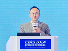 欣旺達(dá)電子股份有限公司副總裁梁銳主持本場(chǎng)論壇