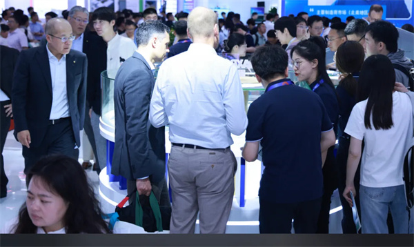 東馳新能源科技閃耀CIBF2025，以創(chuàng)新固態(tài)電池技術(shù)賦能綠色能源未來(lái)