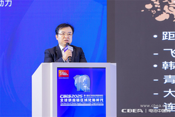 產(chǎn)業(yè)共振!大圓柱電池迎來“高光時刻” 產(chǎn)業(yè)共振!大圓柱電池迎來“高光時刻”