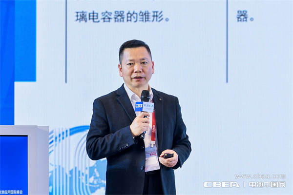 產(chǎn)業(yè)共振!大圓柱電池迎來“高光時刻” 產(chǎn)業(yè)共振!大圓柱電池迎來“高光時刻”