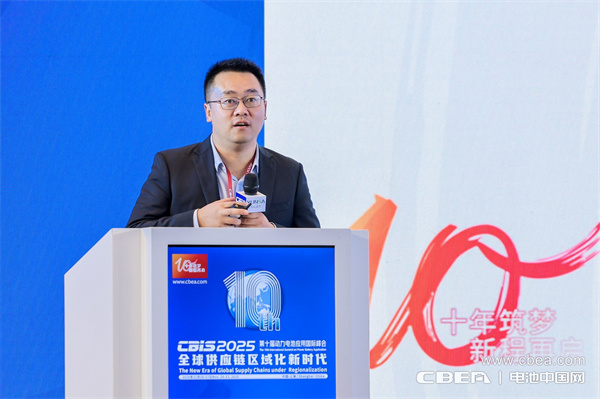 產(chǎn)業(yè)共振!大圓柱電池迎來“高光時刻” 產(chǎn)業(yè)共振!大圓柱電池迎來“高光時刻”