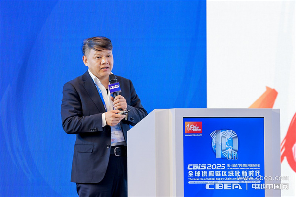 產(chǎn)業(yè)共振!大圓柱電池迎來“高光時刻” 產(chǎn)業(yè)共振!大圓柱電池迎來“高光時刻”