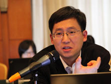 劉念：電動汽車光伏充電站系統的優化配置與運行